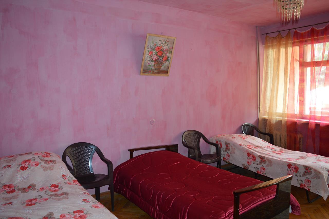 Parisis B&B In Alaverdi Exteriör bild